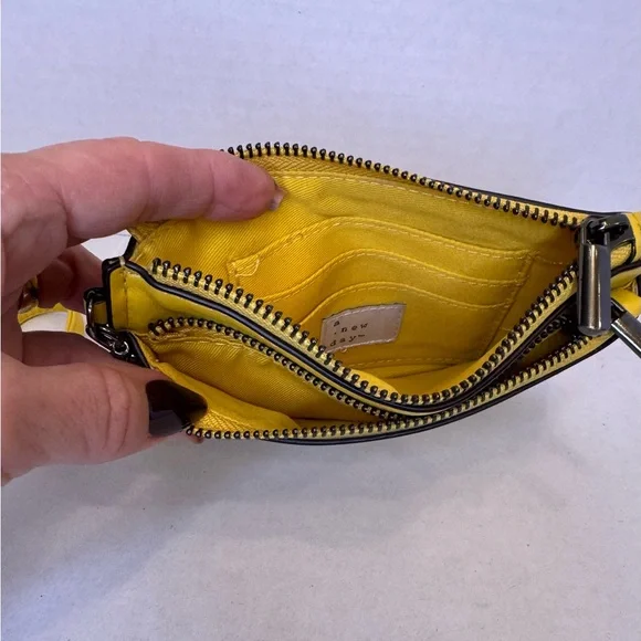A New Day Sunny Yellow Wristlet Clutch - Picture 5 of 5